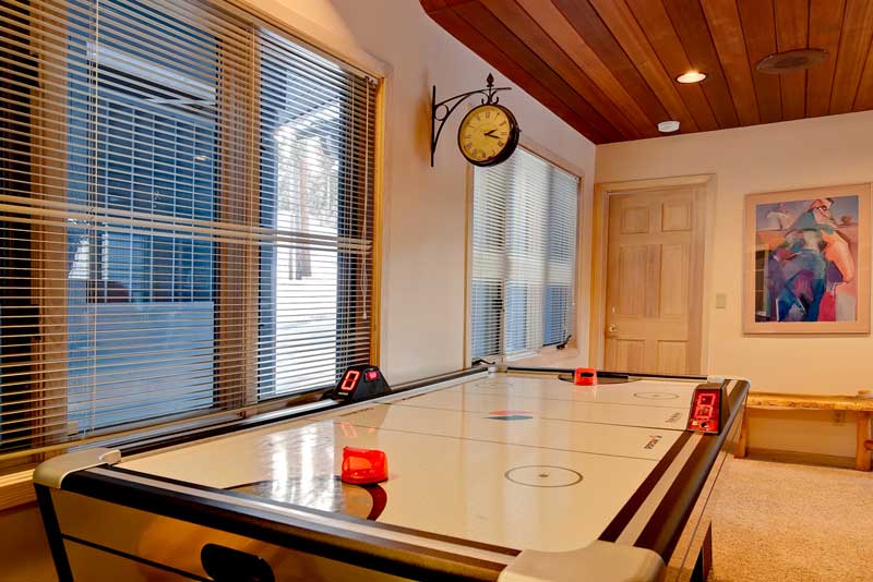 Air Hockey